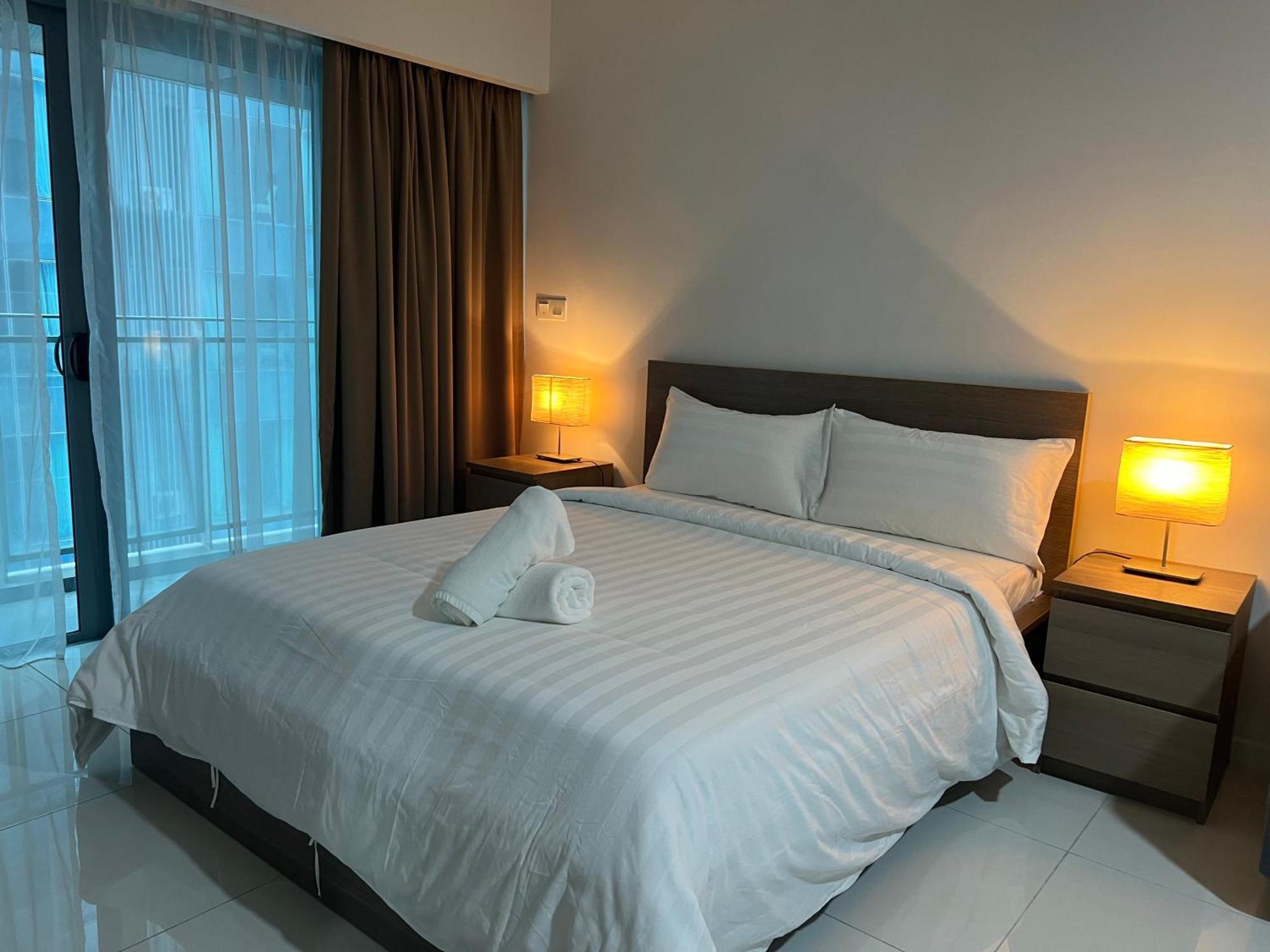Apartment Mercu Summer Klcc By Moonlight *