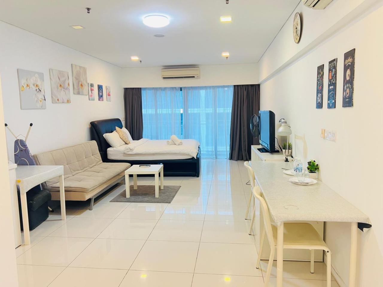 Apartment Mercu Summer Klcc By Moonlight